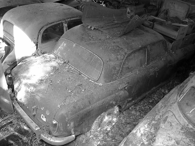 Autofriedhof - 068.JPG - Historischer Autofriedhof,    Gürbetal (CH)